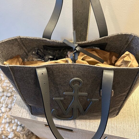JW Anderson Belted Grey Anchor Tote - Picture 8 of 11